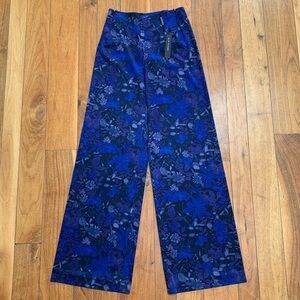 Elie Tahari Silk Wide Leg Navy Floral Pants 0